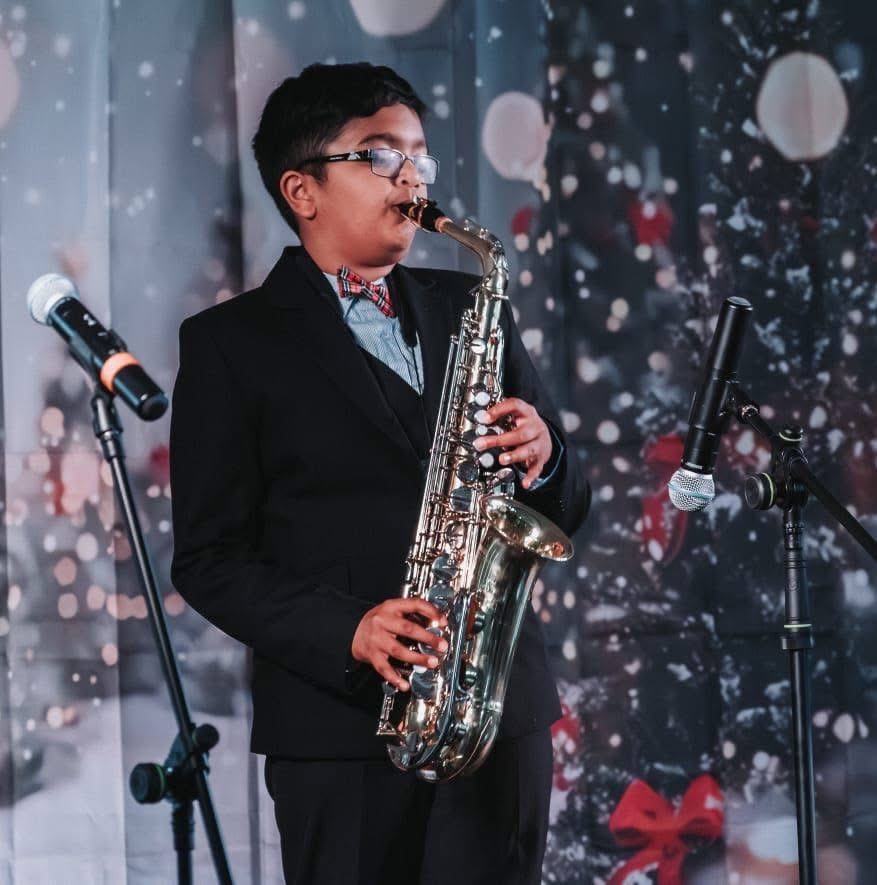 Ashane saxophone close up